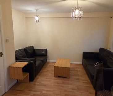 2 Bed Flat, Carrick Knowe Avenue, EH12 - Photo 5