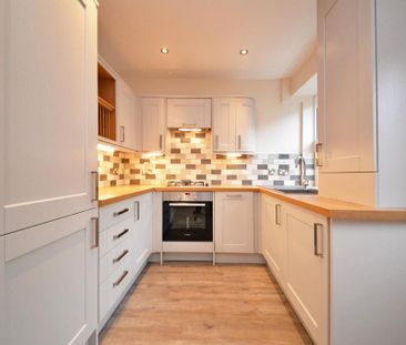 2 bedroom terraced house to rent - Photo 3