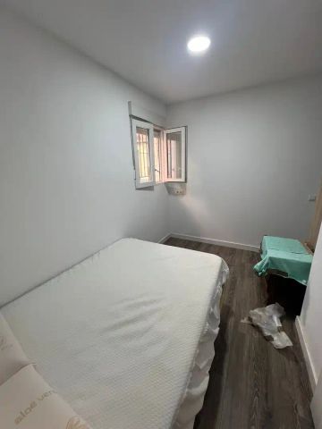 Apartamento de alquiler en Calle Fuente Nueva, Centro - Sagrario - Photo 5