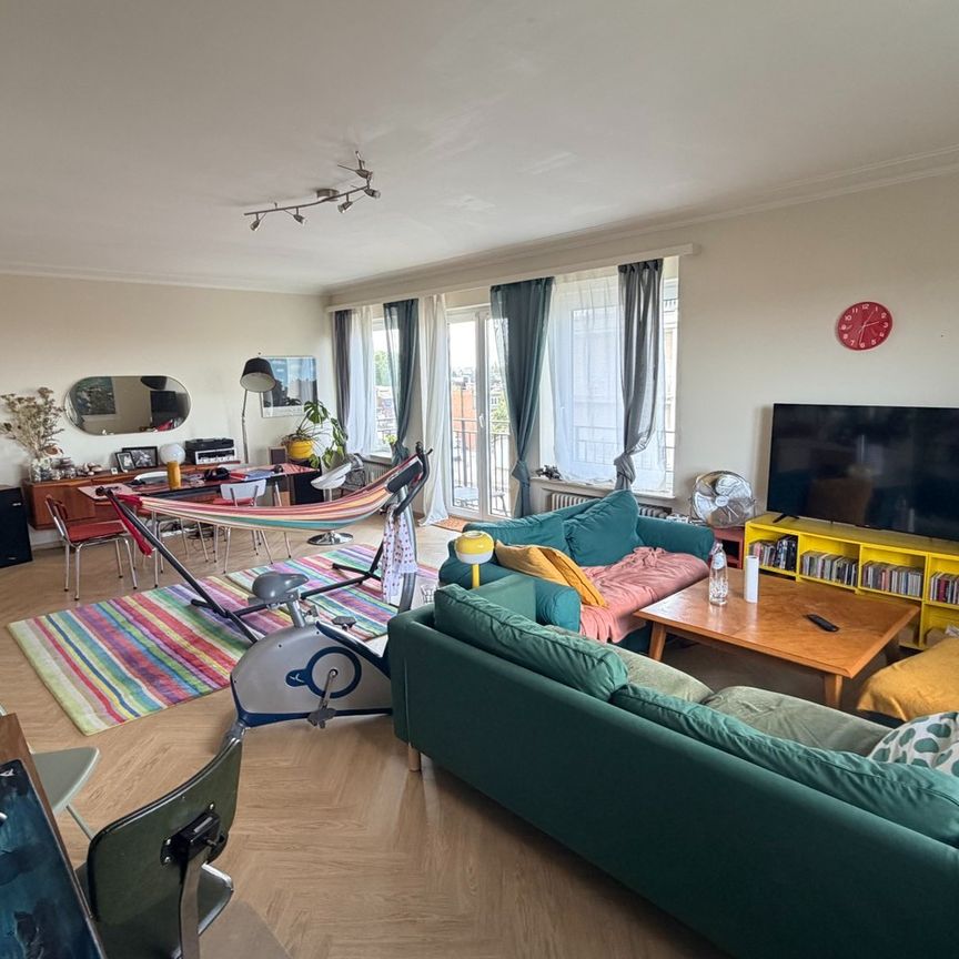Ruim appartement met 3 slaapkamers op een topligging in Sint-Pieters-Woluwe. - Photo 1