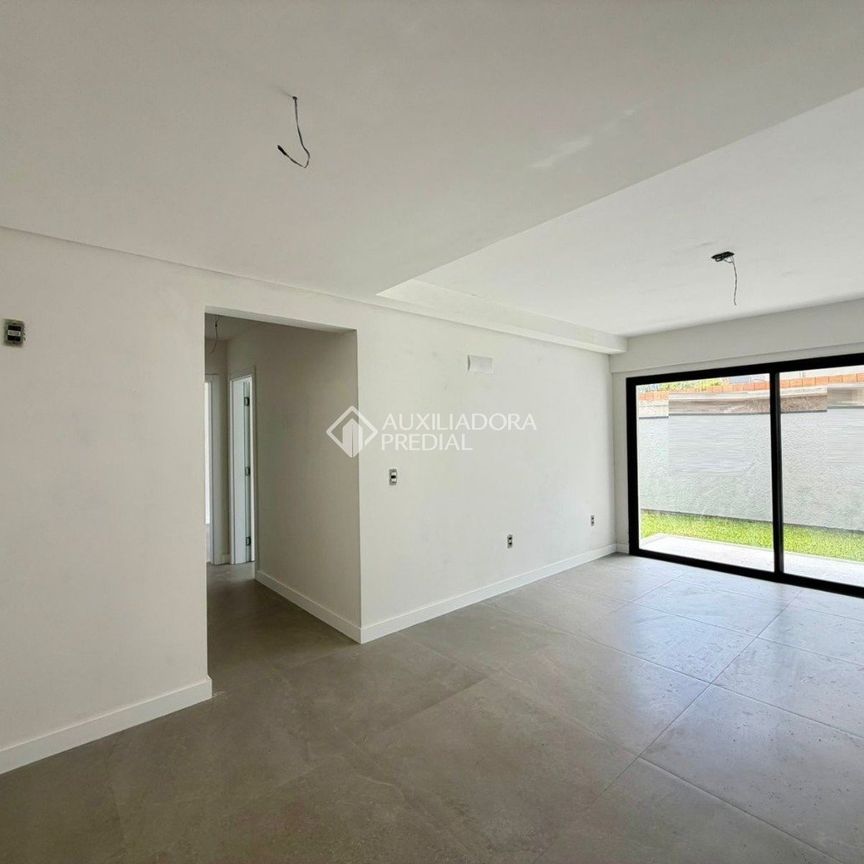Apartamento Garden com 2 quartos e 90m² para alugar em Lagoa da Conceição, Florianópolis. - Foto 1