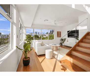 A multi-level hideaway with soul, sophistication and skyline views - Photo 2