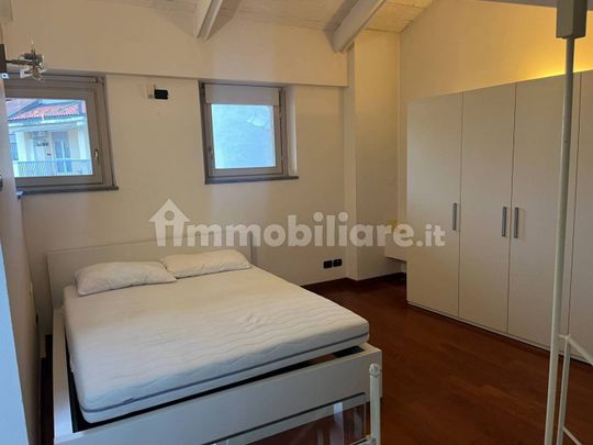 Bilocale vicolo dell'Arco 2, Centro, Alba - Photo 1