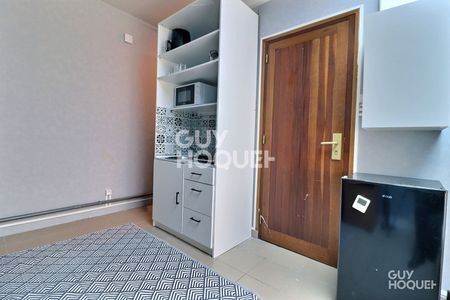 STUDIO meublé en bail étudiant de 10 mois - Photo 4