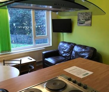 1 bedroom in a house share to rent - Photo 3
