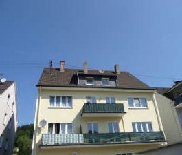 Pfiffige 3-Zimmer-Dachgeschoss-Wohnung…zwischen Gummersbach und Eng... - Photo 1