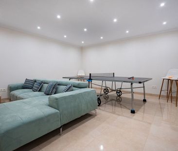 5 bedroom luxury Villa for rent in Marbella, Spain - Photo 1