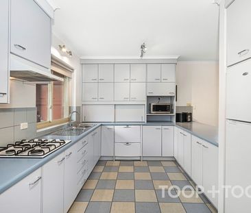 Lovely North Adelaide 3 Bedroom Home! - Photo 3