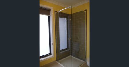 Family Home - Photo 5