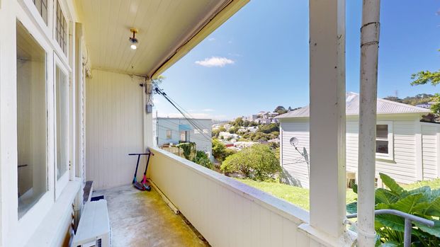 2/21 Essex Street, Aro Valley - Photo 1
