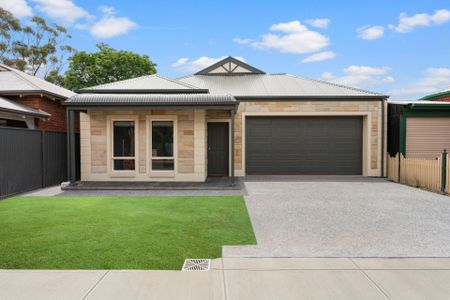 Modern Courtyard Home - Photo 5