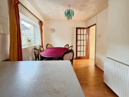 3 bedroom terraced house to rent - Photo 3