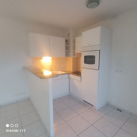 Location Appartement 2 pièces 38m² LES SABLES D OLONNE 85100 - Photo 4