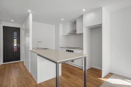 For Rent: 2-Bedroom Townhouse – Wainuiomata - Photo 2