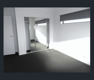 “Grand Majestic New Home“ - Photo 1