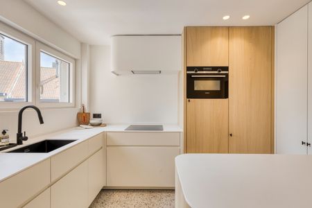 Hoogwaardig gerenoveerd appartement met 3 volwaardig slaapkamers nabij het het UZ en het Sint-Pietersstation - Foto 4