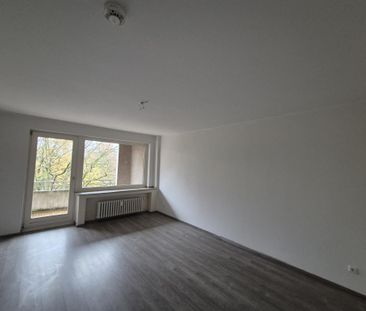 Helle Wohnung mit Balkon und modernem Badezimmer! - Foto 6