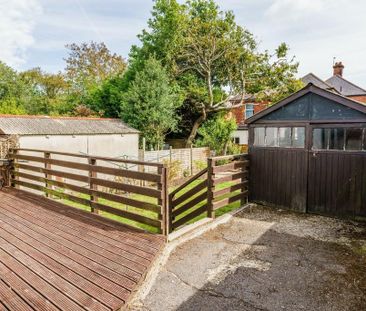 4 bedroom detached house to rent - Photo 2