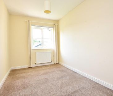4 bedroom semi-detached house to rent - Photo 6