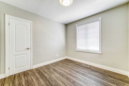 For Lease - 39 Aveline Crescent, Toronto, Ontario - Photo 3