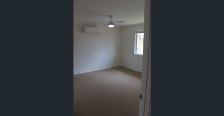 Townhouses at The Billabong Renovated units available soon - Photo 3