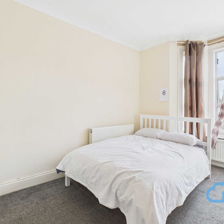 RM6 Brandville Road | West Drayton | London | UB7 9DB - Photo 1