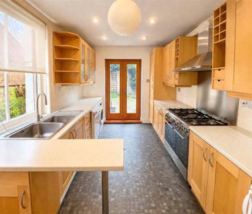 3 bedroom terraced house to rent - Photo 4