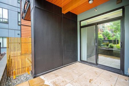Modern Ground Floor Unit - Photo 5