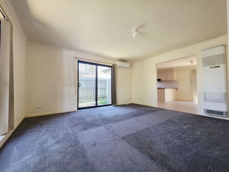 Perfect Location - 2 Bedroom Unit - Photo 2