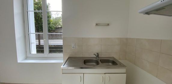 Location Appartement 3 pièces 53m² CHATEAUBRIANT 44110 - Photo 2