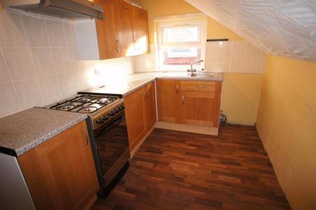 2 bedroom apartment to rent - Photo 3