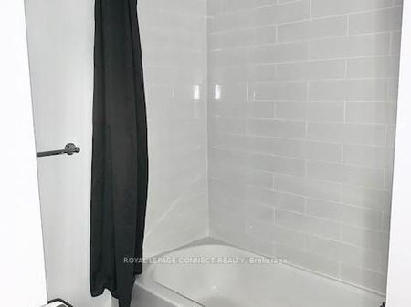 For Lease - 436 Queen Street Unit# 1, Toronto, Ontario - Photo 3
