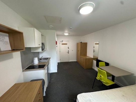 Studio to rent - Photo 1