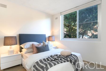 Sunny Updated Two Bedroom Apartment - Photo 5