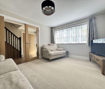 4 bedroom detached house to rent - Photo 2