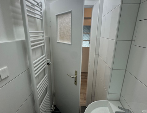 Top 1-Zimmer-Wohnung mit Tageslichtbad und großer Küche! - Photo 1