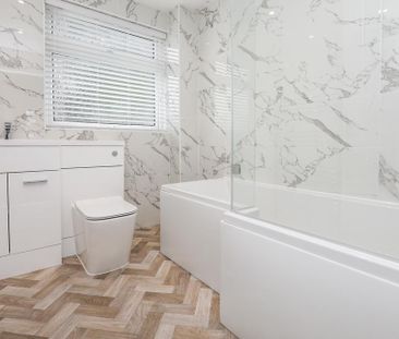 3 bedroom semi-detached house to rent - Photo 4