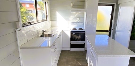 TRENT PLACE - Photo 2