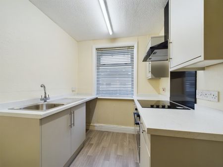 Whaddon Road, Cheltenham, GL52 - Photo 3