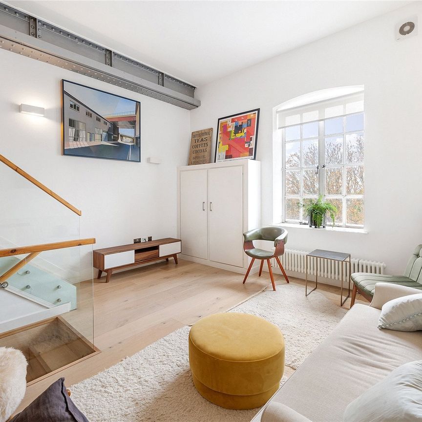 The Bottle House, Lamb Brewery Studios, Church Street, London, W4 flat - penthouse to rent - Photo 1