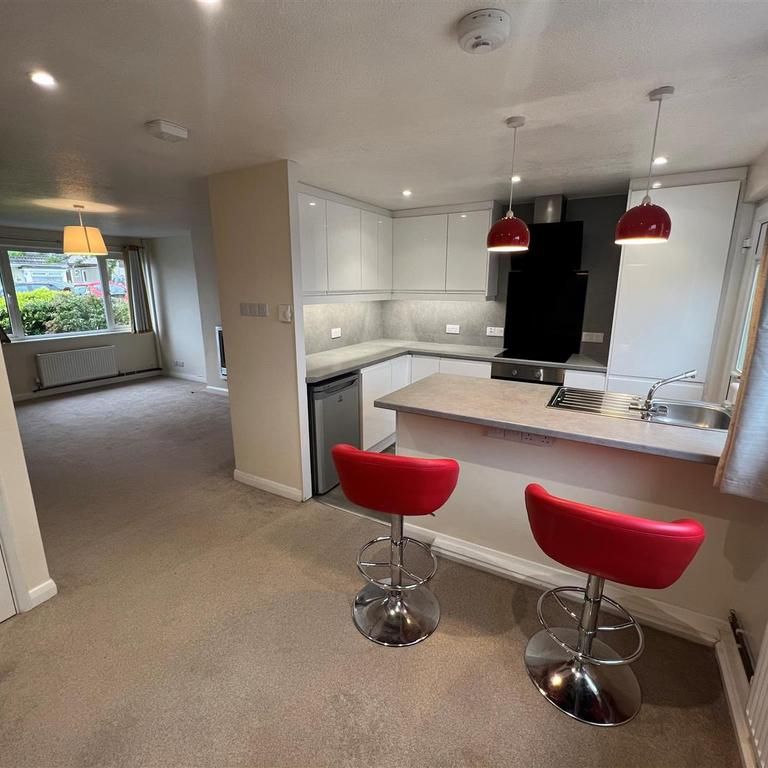 3 bedroom terraced house to rent - Photo 1