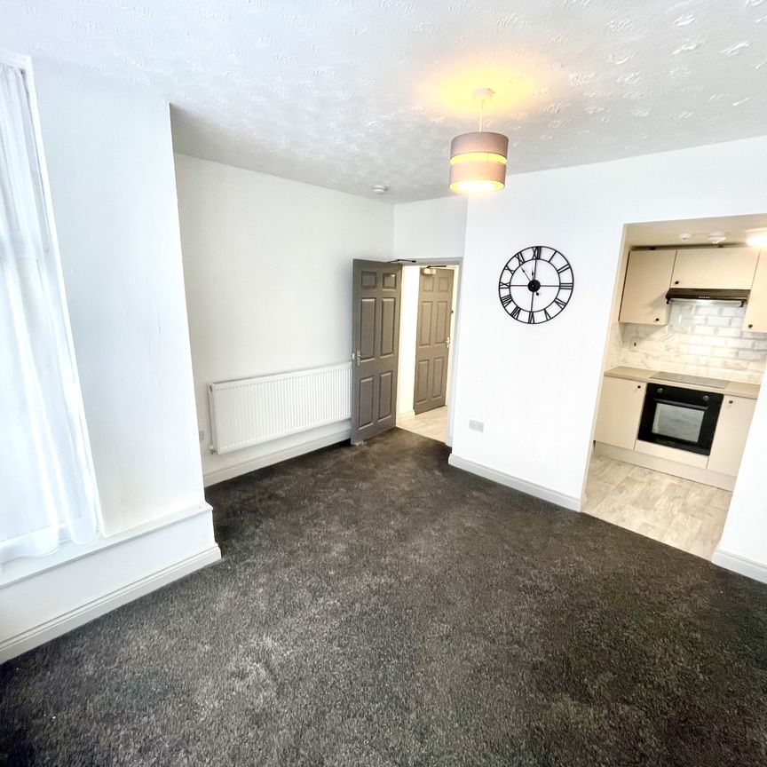 Newly Refurbished Stunning 1 Bedroom Apartment - Photo 1