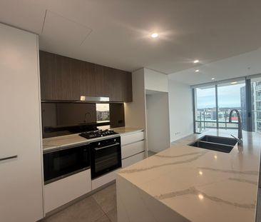 Coastal Luxury Living in the Heart of Tweed Heads & Coolangatta - Photo 4