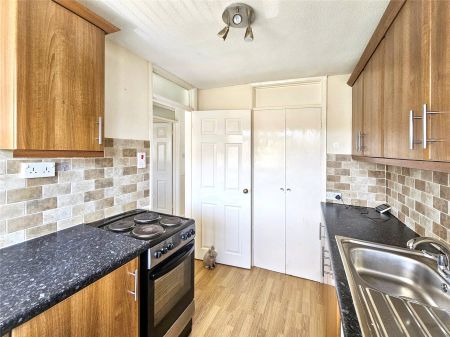 Brimlands Court, New Road, Brixham, Devon, TQ5 - Photo 5