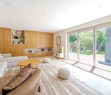 5 bedroom detached house to rent - Photo 1