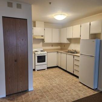 Senior Apartment for rent - Photo 1