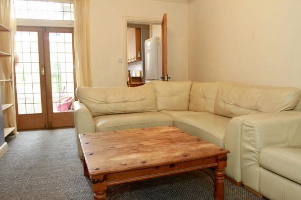 Welford Road (4 bed) - Photo 1