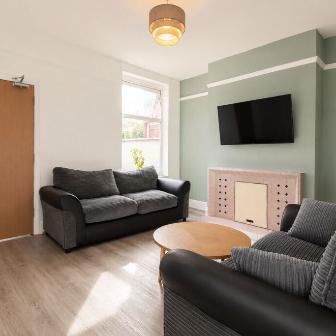 Hollis Road, Coventry - Photo 1