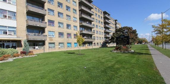 Lawrence Avenue East Apartments - Photo 2