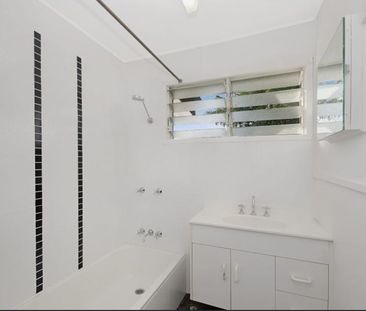 Spacious & Welcoming Family Home - Photo 6